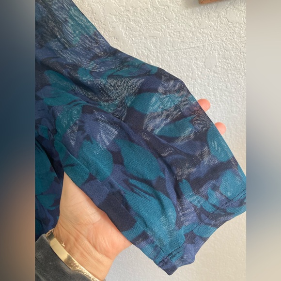 Croft & Barrow Teal Blue 💚💙V-Neck 3/4 Sleeve Blouse size XL 💙💚 - Picture 3 of 8